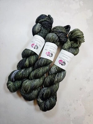 Sw Merino Seide Kaschmir Garn, 4-ply, Griffweise Gewicht, 100 G, Hexen Getränk - Bild 1 von 4
