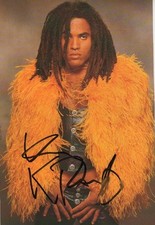 Lenny Kravitz Autogramm signed A4 Magazinbild
