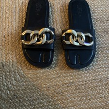 Zara Black Sandals Flat Size 38 UK 5 pre owned