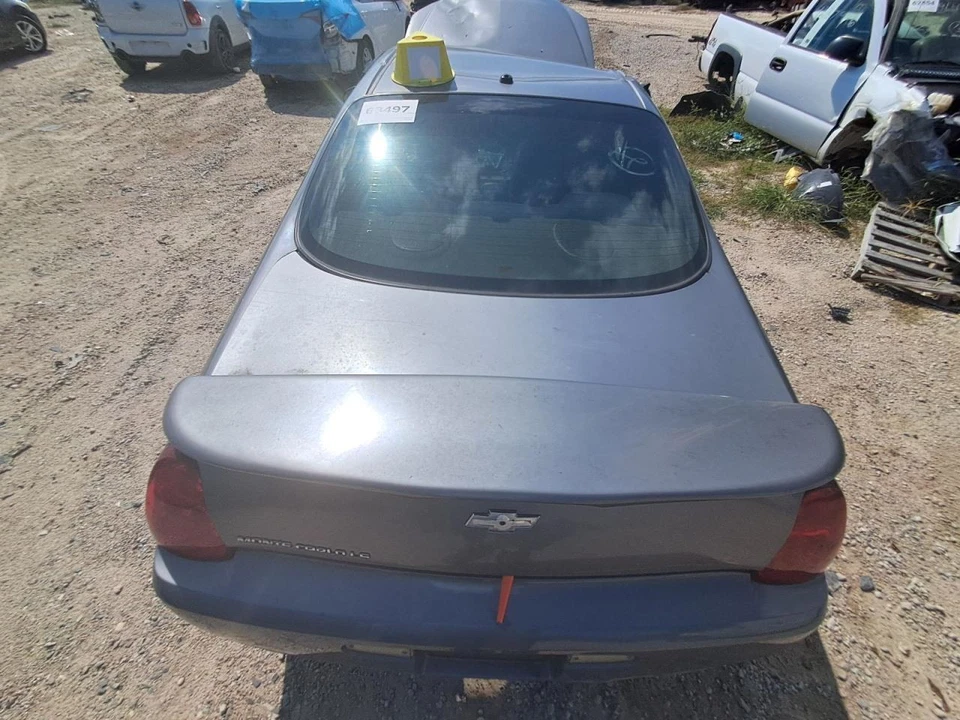 Maletero/portón trasero con alerón para 05-07 MONTE CARLO 2676404 Foto 2 de 4