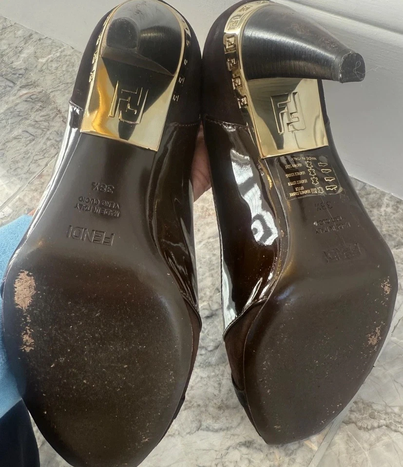 FENDI Chocolate Brown suede /Patent Leather Peep Toe Heels sz 38.5/ US 8.5 - Image 4 of 4