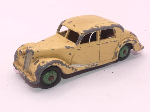 Dinky Toys No.40a Riley Saloon Car (1950-1954) Cream Body