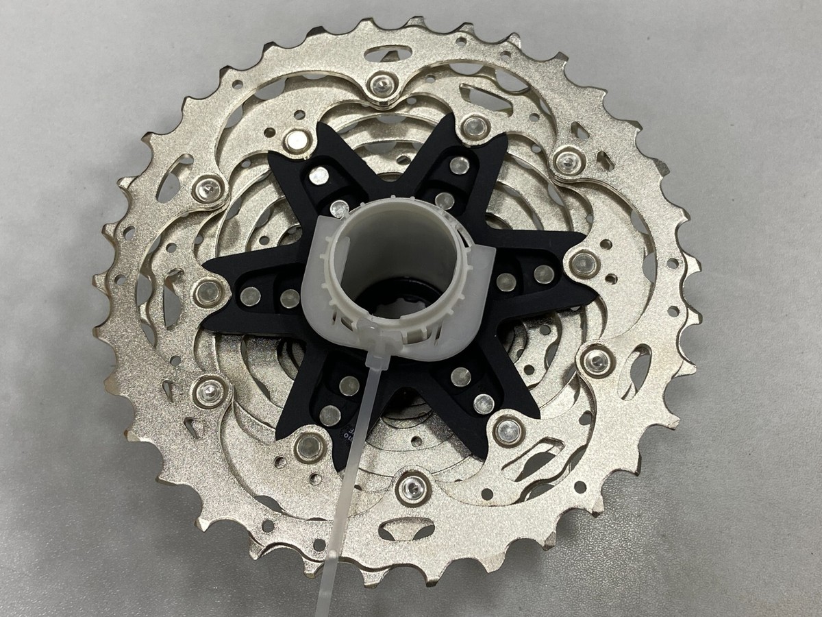 Shimano Ultegra CS-R8100 / CS-R8101 12-Speed Road Cassette