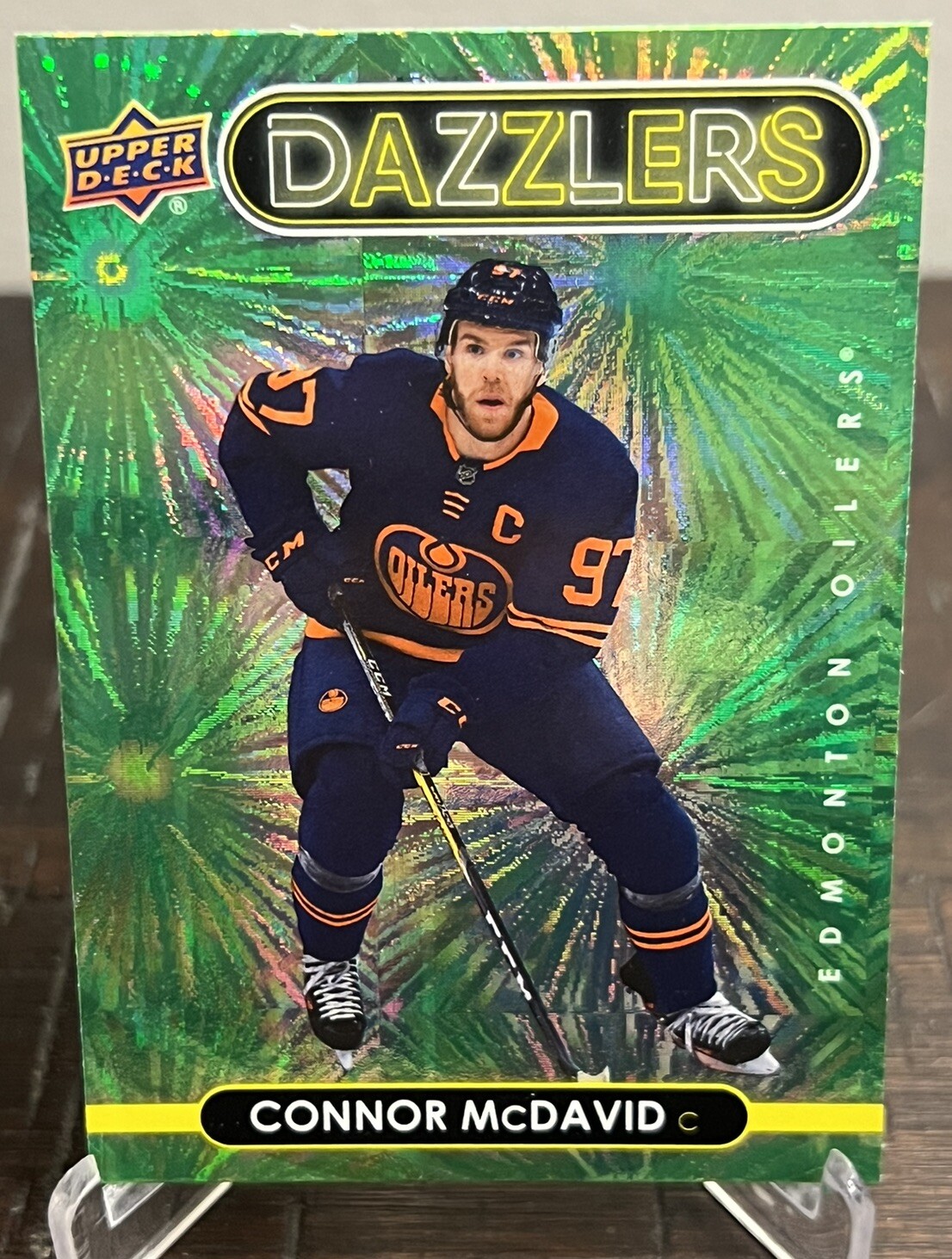 2021-22 Upper Deck Series 1 Connor McDavid Green Dazzlers #DZ-19 Edmonton Oilers