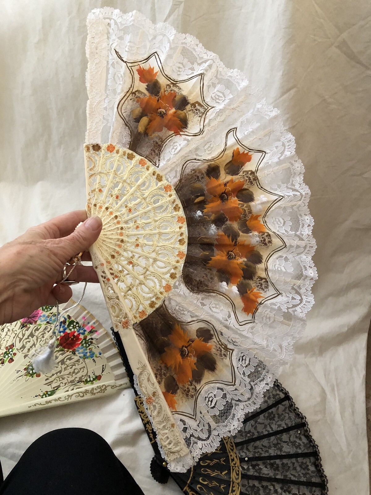 Lot of 6 Vintage Hand Fans 3 = Asian + 3 = Spanish EUC + NOS Painted + Lace