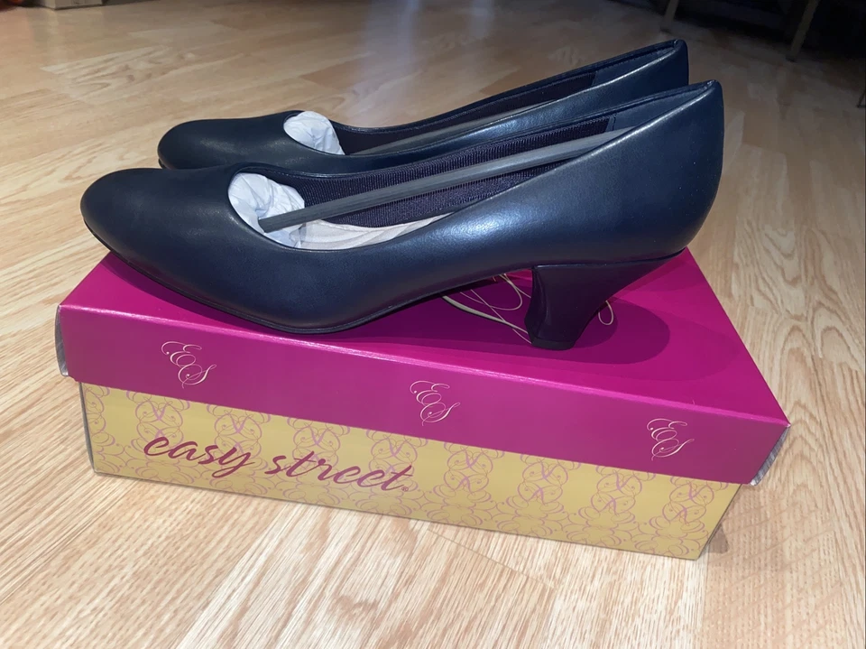 Par de Sapatos Easy Street Feminino Fabulous Pump Novo Azul Marinho Tamanho 10 M - Imagem 3 de 4