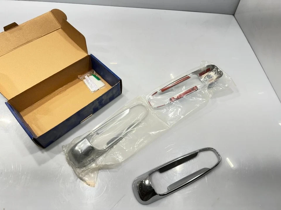 KIT MANIJA PUERTA CROMADA PUTCO INCOMPLETA DODGE RAM 2002-2005 DOBLE CABINA 402132 Foto 3 de 4