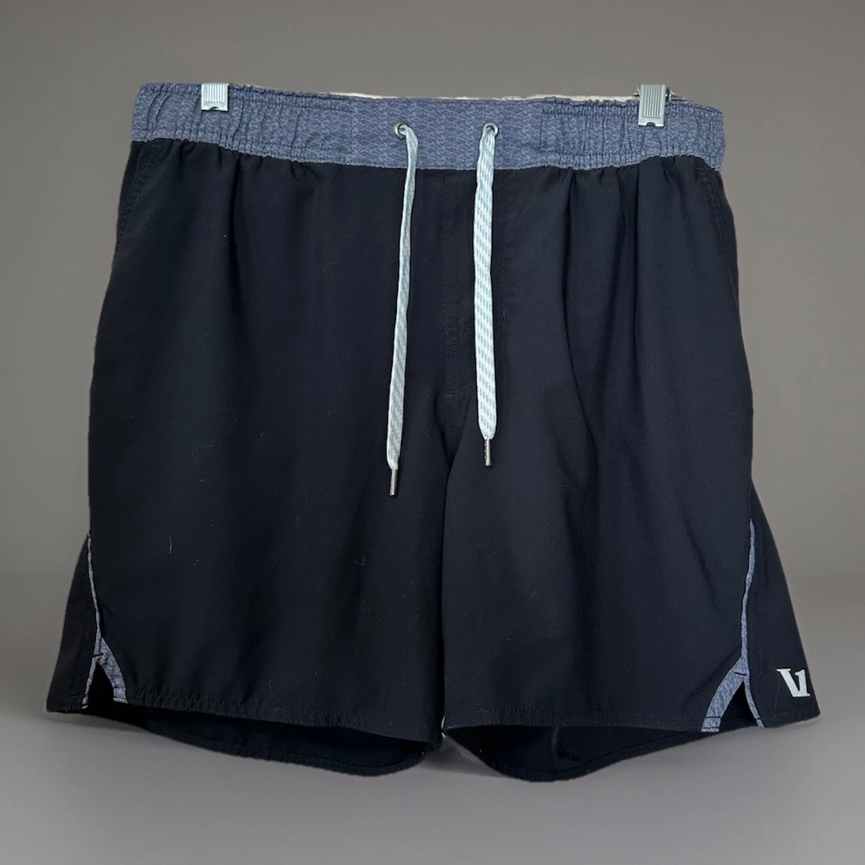 VUORI Men’s Trail Running Shorts V341 Black Lined 6" Inseam Drawstring Sz L