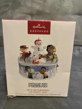 HALLMARK 2025 LET’S GO SLEDDING THE PEANUTS GANG ORNAMENT