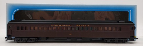 Coche de autocar pesado IHC 49111 escala HO Canadian Pacific #1300 LN/caja | Zustand: Used