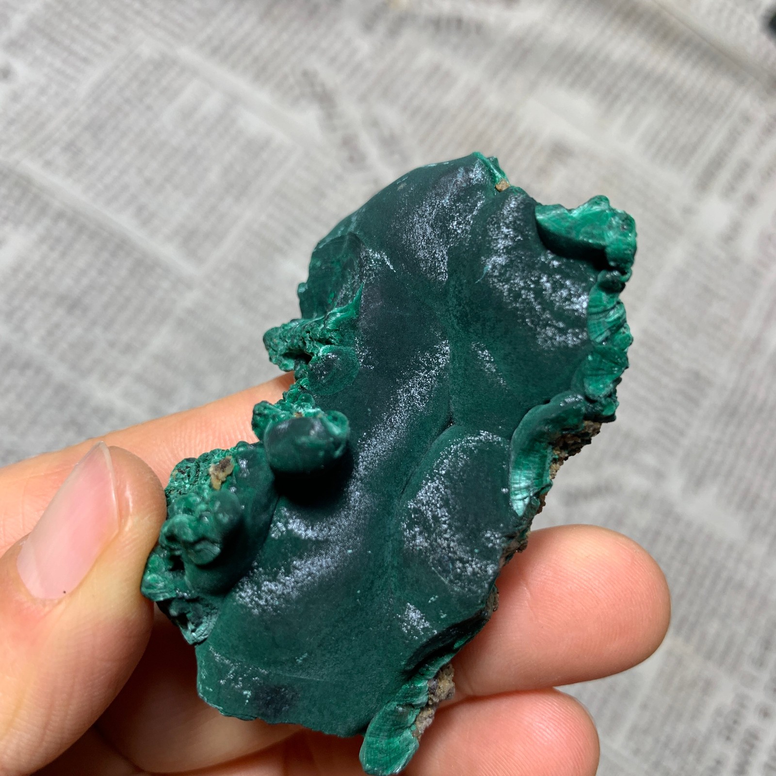 70g   Natural malachite velvet quartz crystal luster mineral specimen