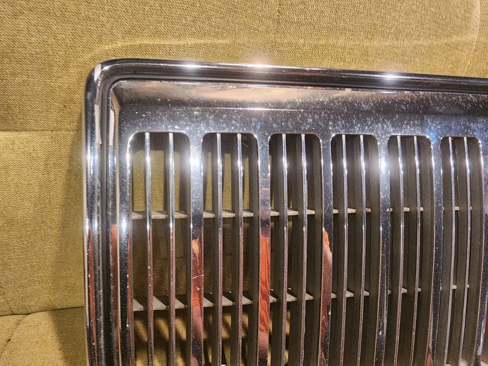 Mercury Grand Marquis Colony 1988-1991 parrilla de parque fabricante original cromo cabezal delantero Foto 3 de 4