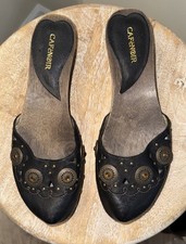 CafeNoir Black Leather Slip-On Womens Size 39 Eur Size 8/8.5 US