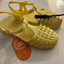 Wonder Nation Girls Jelly Sandals Yellow Size 5 NWT