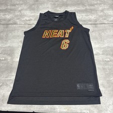 LeBron James Memorabilia Falls Further Behind Kobe Bryant, Michael Jordan 11