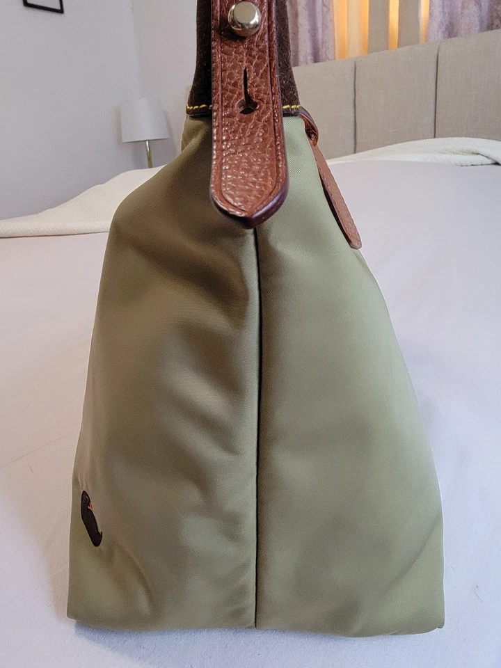 Bolso de Hombro Hobo Dooney & Bourke Verde Nylon Gamuza Erica con Borde de Cuero Foto 3 de 4