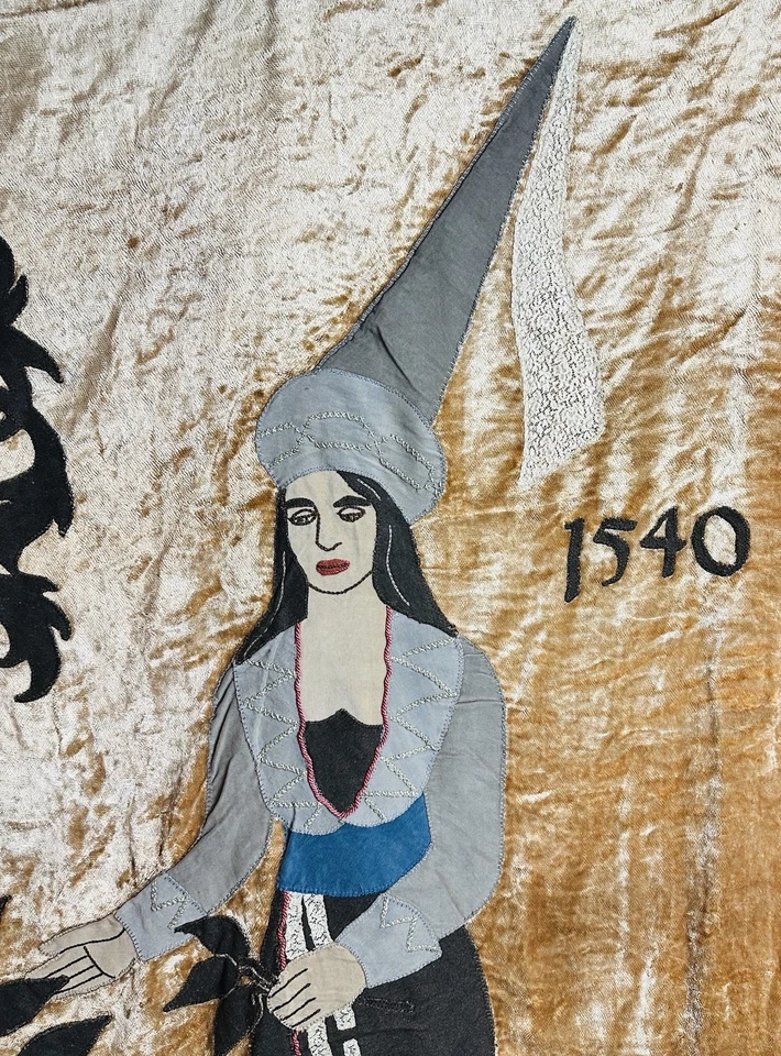 Casco de caballero vintage hecho a mano tapiz colgante de pared mujer medieval escudo de águila Foto 4 de 4