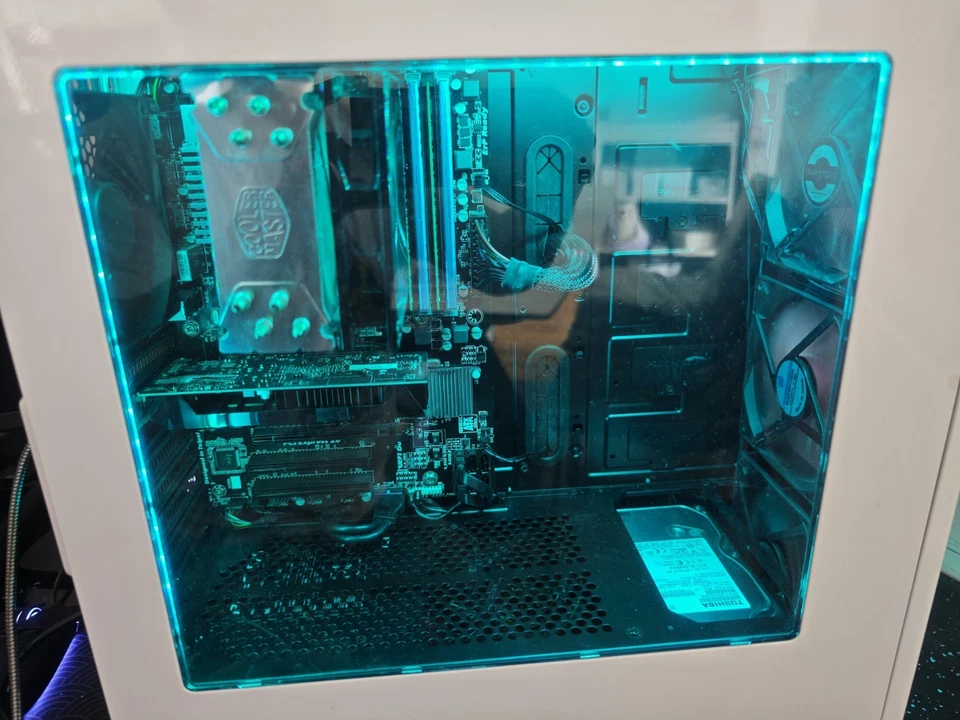 Gaming PC - Windows 10 Pro, AMD FX-8320 3.5GHz, 1000GB HDD, Nvidia 1030 GT, 16gb - Image 4 of 4