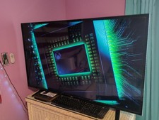 LG 42LV5500 42" 1080p LED LCD TV Black. Comes With remote