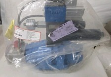 MOOG D688Z4701D Proportional Valve w/ D633-72...