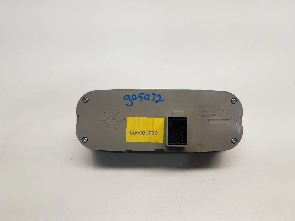 Control de temperatura trasero Kia Sedona EX 2006-12 - montado en el techo Foto 3 de 4