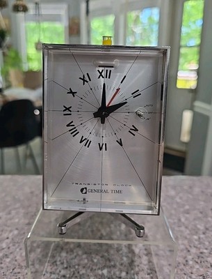 Vintage Footed Swivel General Time / Naco / Transistor Clock Radio