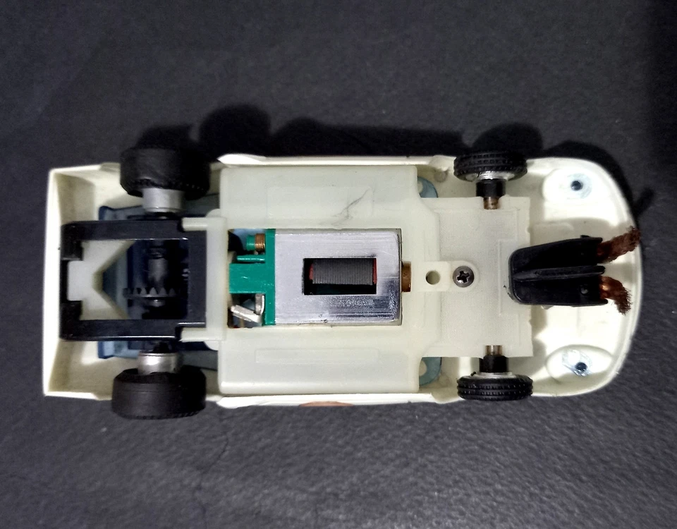 LAMBORGHINI MIURA - Polistil 1:32 Modello Funzionante Per Pista. Leggi Desc - Immagine 4 di 4