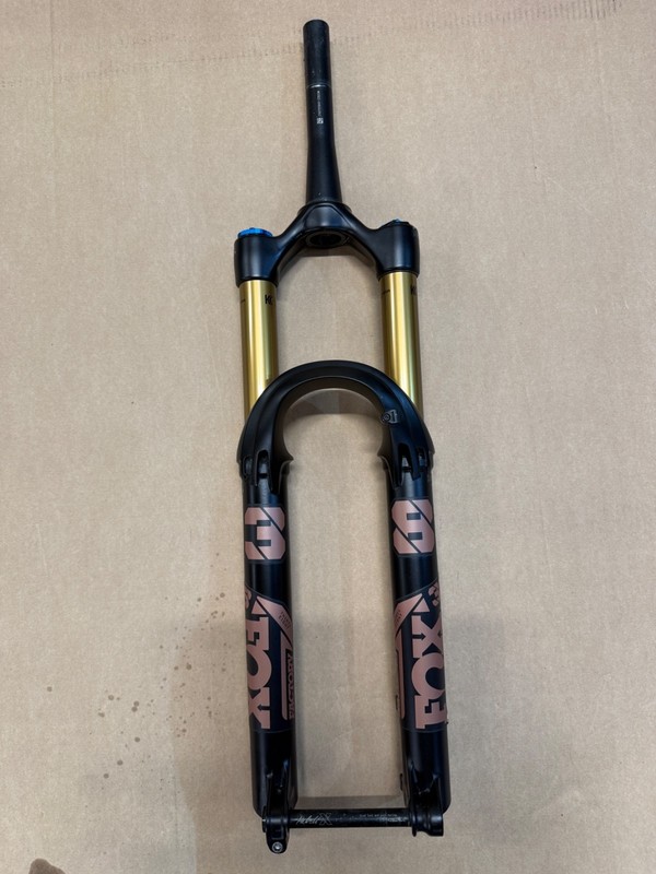 2022 Fox 38 Float Factory Grip2 29" Forks