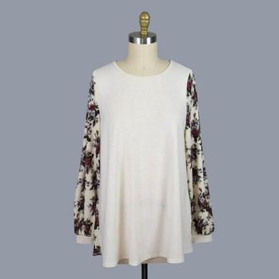 EASEL LA NWT Rose Bouquet Print Knit Baseball Tee Sweater Size Medium