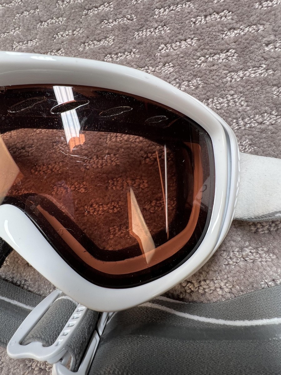 Smith Ski Snowboard Goggles Mens White Frame Gray Strap  display picture 3