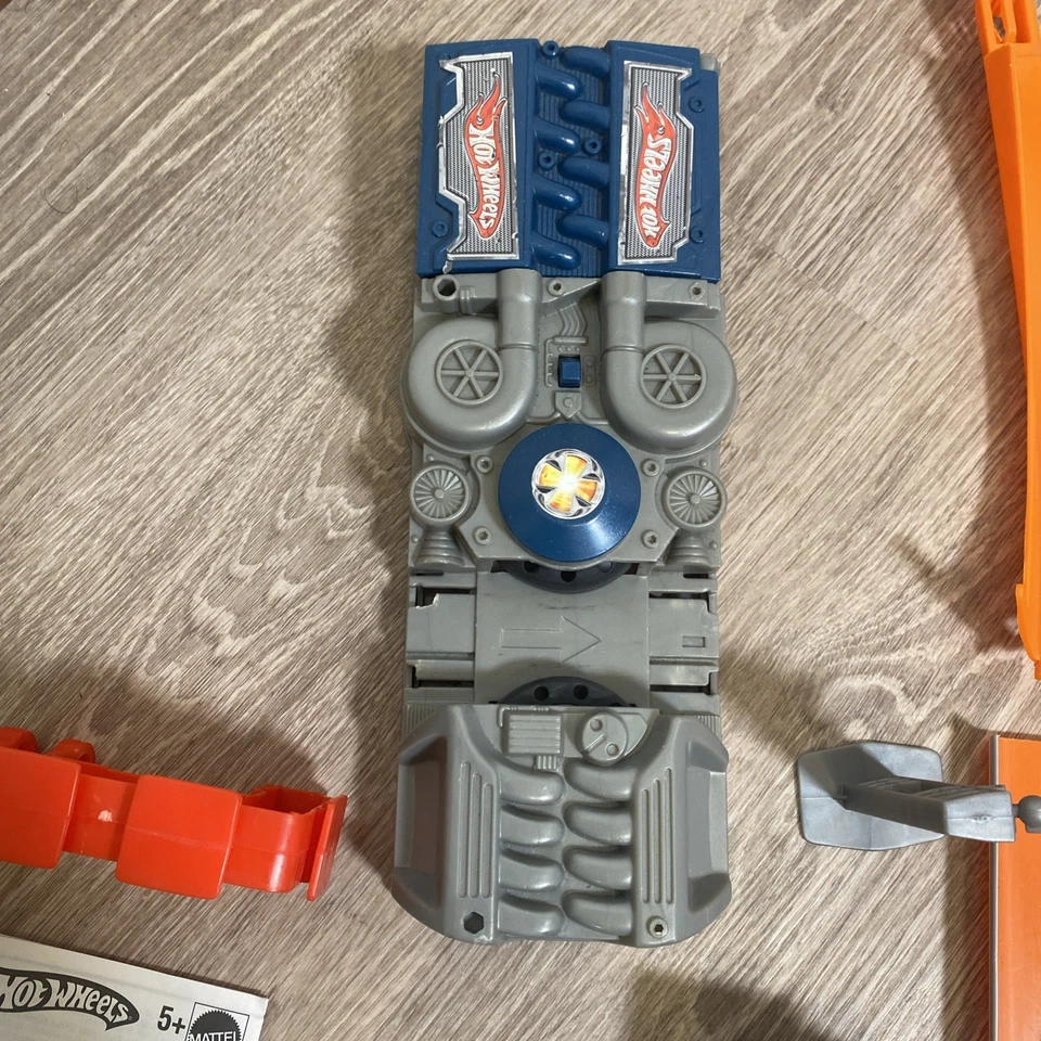 Mattel Hot Wheels Lot Track Power Booster 2002 WORKS & 30+ Pieces!! - Image 2 of 4