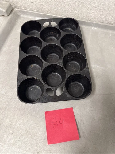 GRISWOLD Vintage Cast Iron No 10 Popover Muffin Pan 949 C Erie PA 11 Cup 11X8 #4