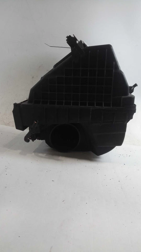 2018 Kia Sorento 3.3L Air Cleaner Assembly OEM Black 124K Miles NJ25-18005 - Image 3 of 4