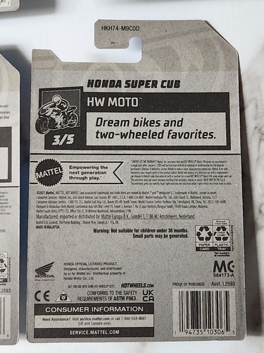 4 2022 Hot Wheels Motorcycles Honda CB750 Super Cub Ducati DesertX BMW R Nine T - Picture 9 of 10