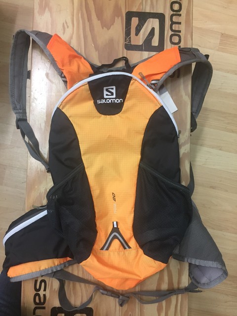 salomon trail 20 backpack