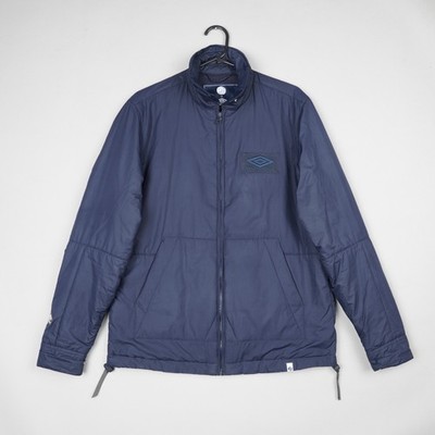Umbro x Pretty Green Jacke Herren klein blau durchgehender Reißverschluss wattiert Logo Spellout Oasis