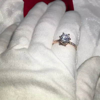 Bague or jaune 750/1000 (18 carats)+diamants et pierre rose  - Photo 1/4