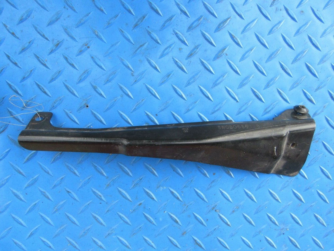 Bentley Continental Flying Spur GT GTC left windshield cowl bracket #8059