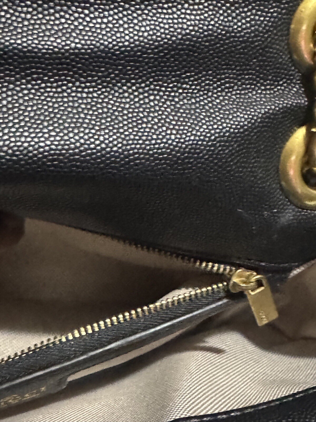 Gucci GG Marmont Shoulder Bag Medium Black Leather image 5