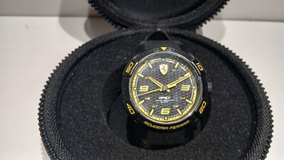 Ferrari Uhr Apex Scuderia Ferrari neuwertig in Originalverpackung Ferrari