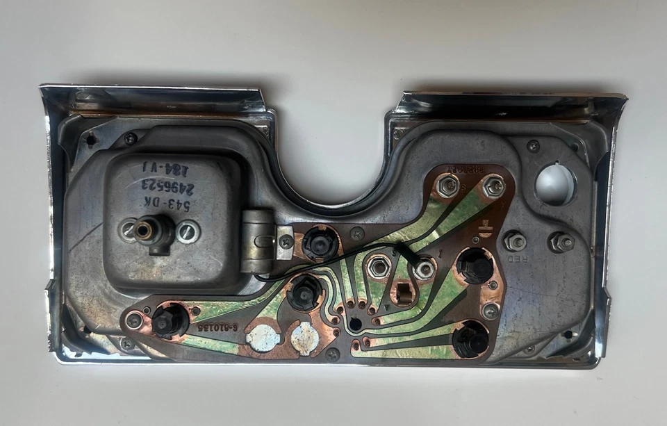 Cuadro de instrumentos Plymouth Barracuda Valiant 1964 bisel e indicadores Foto 4 de 4