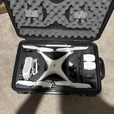 DJI PHANTOM 4 Pro V2.0 drone with 2 BATTERIES, Remote, Props, Foam case, Charger