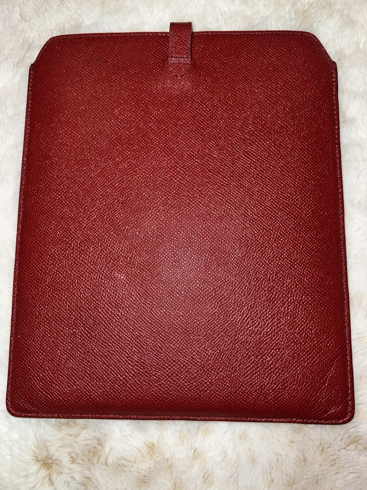 Funda Burberry iPad o Tablet Cierre Cuero Rojo AUTÉNTICA 8” X 9.5” USADA EN EXCELENTE ESTADO Foto 4 de 4