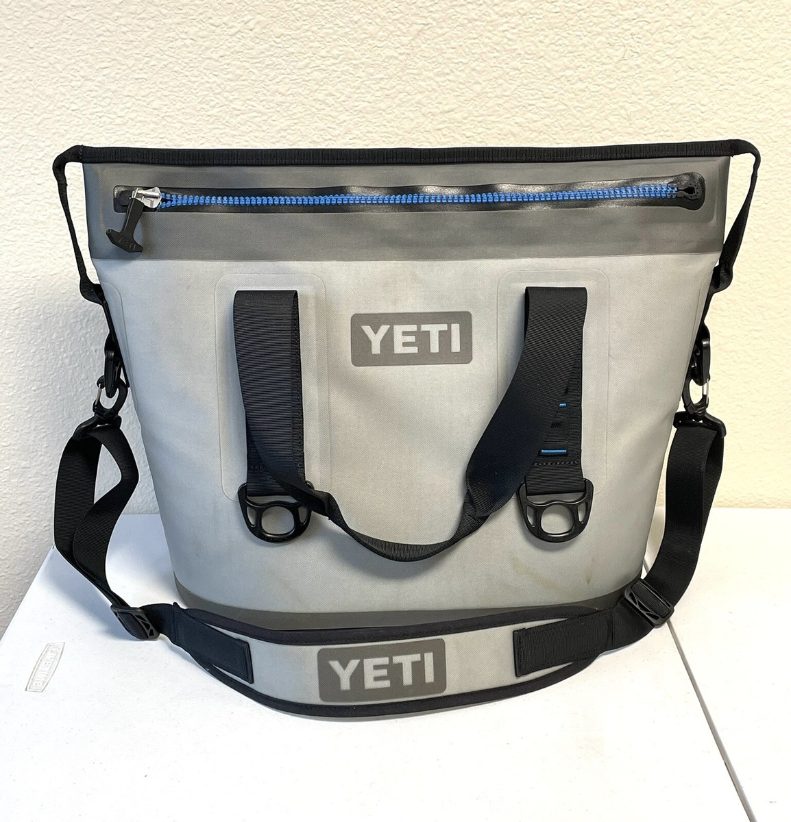 Yeti Hopper Two YETI Hopper Two 20 Soft Cooler: Field Tan Blaze
