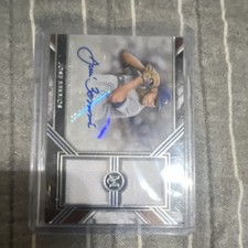 Topps 2022 Museum Collection José Berríos Dual Relic Autograph Toronto Blue Jays