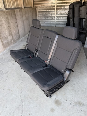 #ad 2025 Chevy Tahoe second row cloth seats are genuine factory take offs $588.00