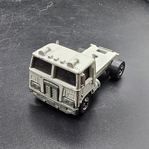 1973 Mattel Hot Wheels Vintage White Semi Truck Cab diecast