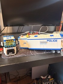 LEGO City Police Mobile Police Unit 60044 375pcs Complete Set Retired