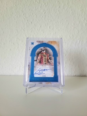 Axiom - Topps WWE Royalty 2025 - Pillars of Greatness Autograph Blue /25