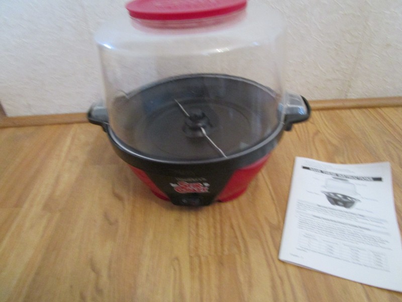 West Bend Stir Crazy Corn Popper Model 82505